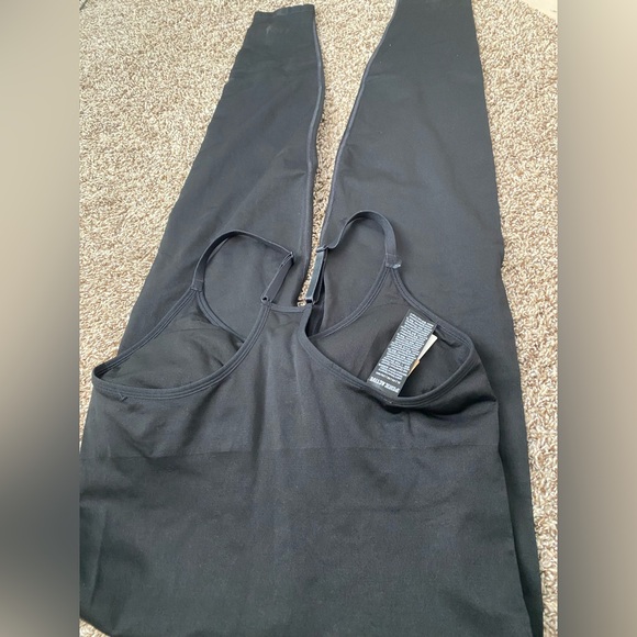 New XL Victoria Secret PINK active seamless workout onesie - Picture 6 of 6